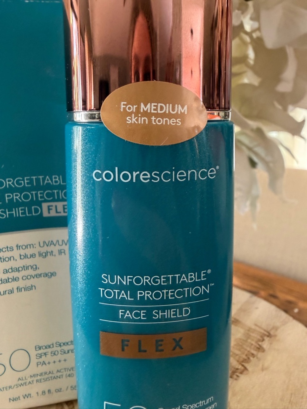 Colorescience Sunforgettable Total Protection Face Shield Flex SPF 50 medium - Picture 4 of 7